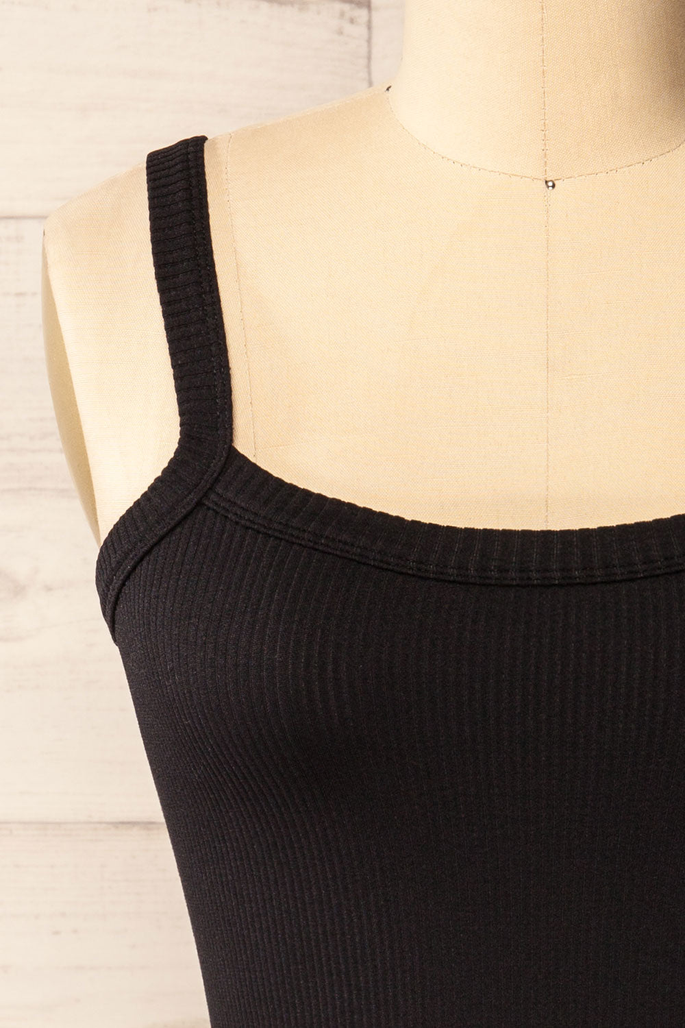 Bedarieu Black Cropped Ribbed Cami | La petite garçonne front close-up