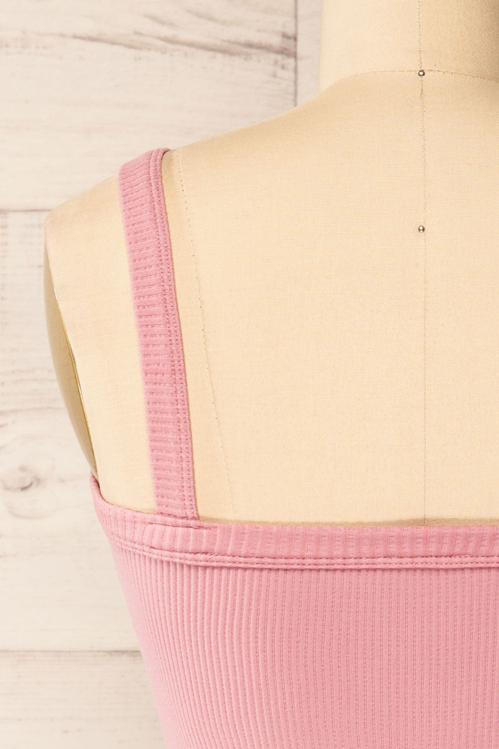 Bedarieu Mauve Cropped Ribbed Cami | La petite garçonne back close-up