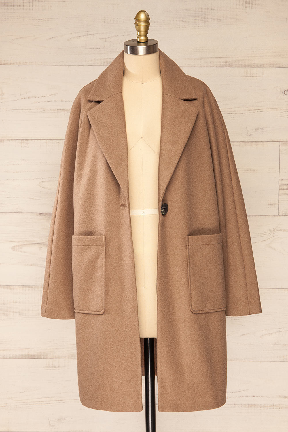 Begawan Beige Coat w/ Pockets | La petite garçonne open view