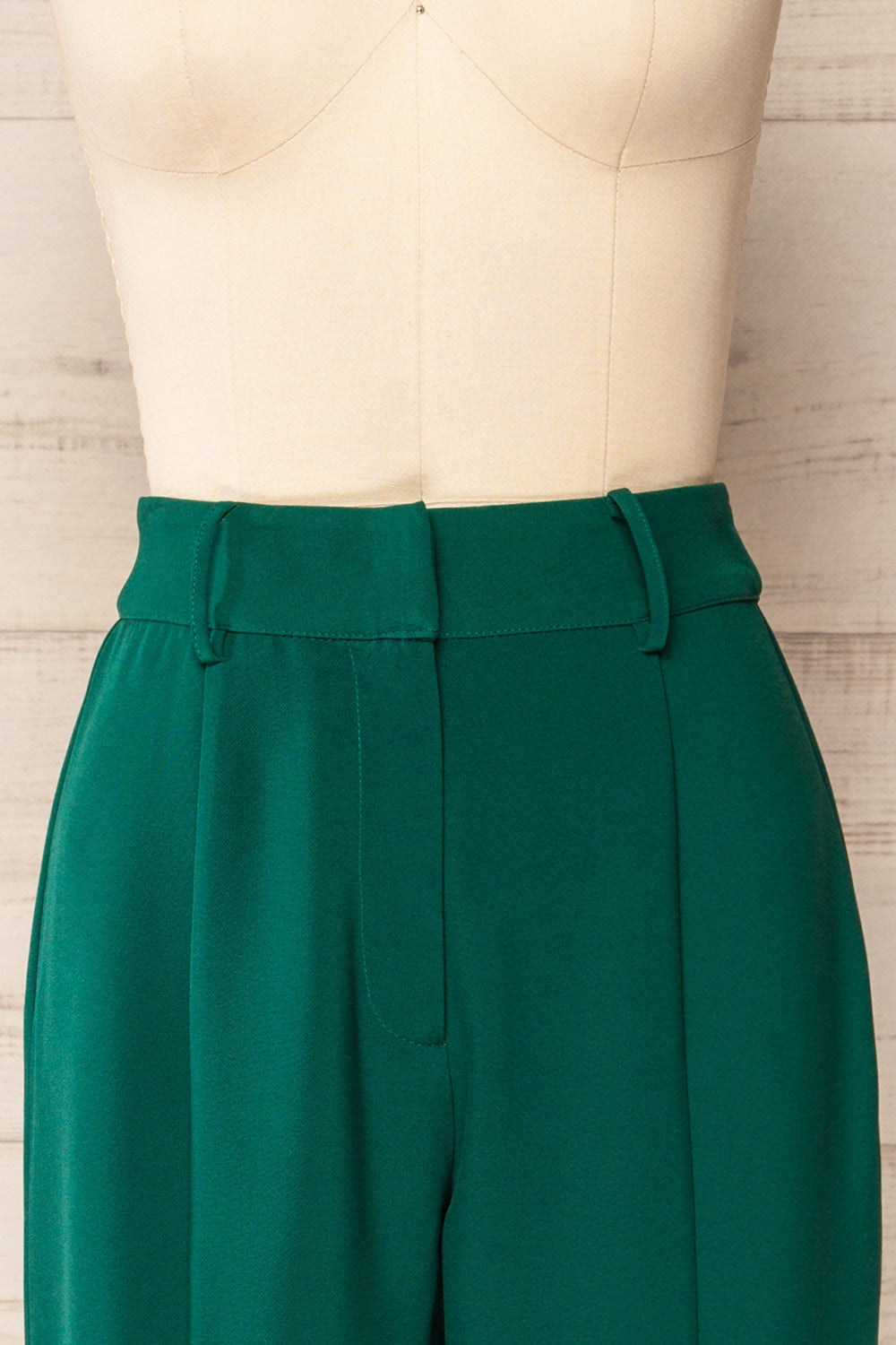 Bergonce High-Waisted Emerald Pants | La petite garçonne front close-up
