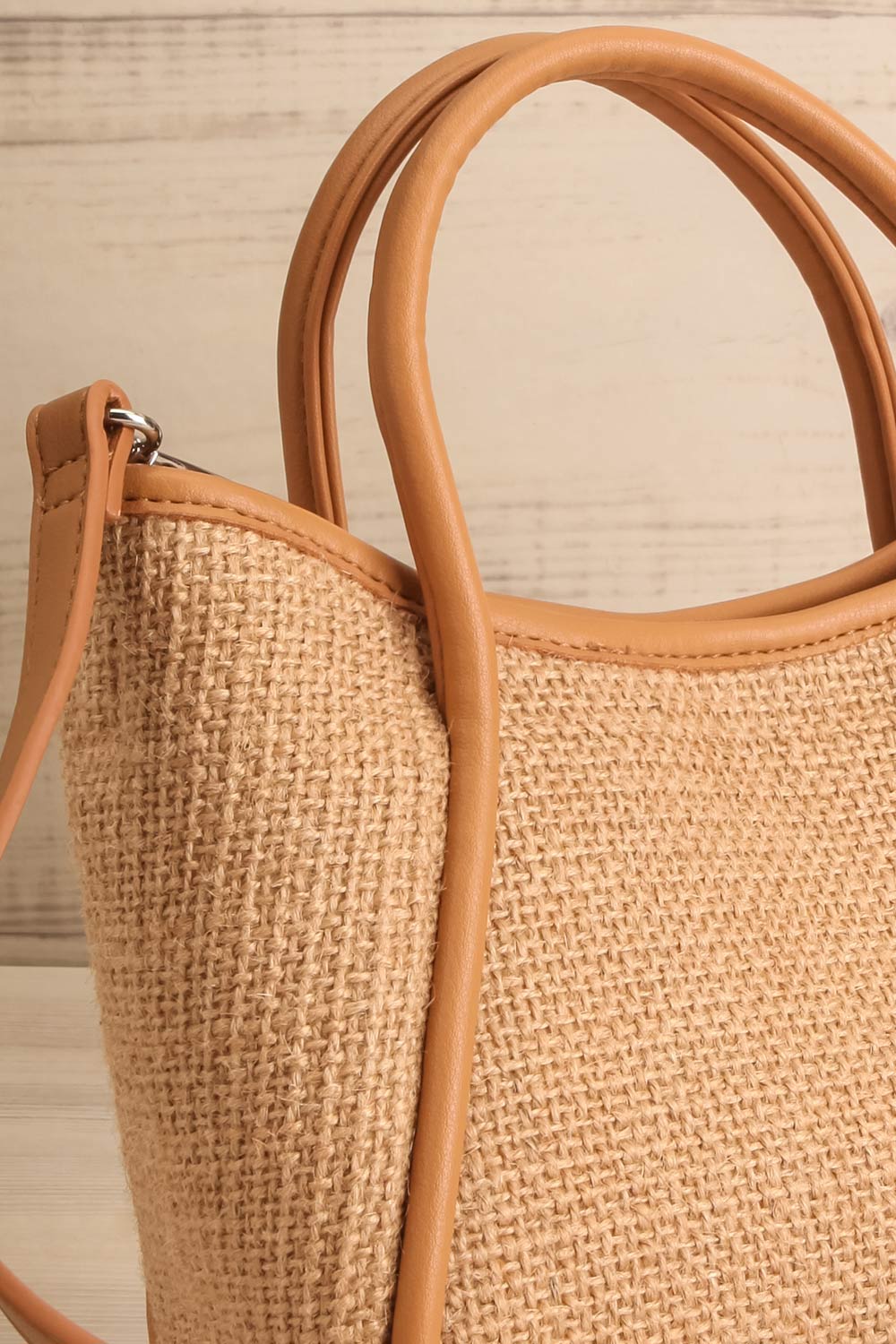 Betameche Jute Crossbody Handbag | La petite garçonne side close-up