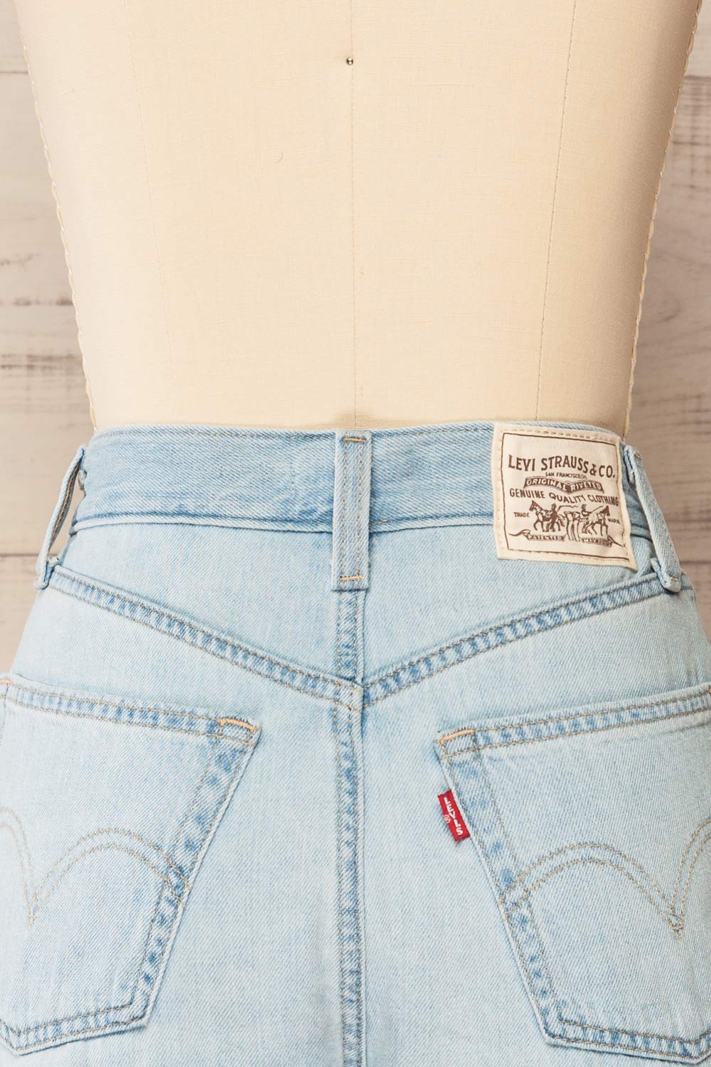 Betim High-Waisted Baggy Blue Shorts | La petite garçonne back