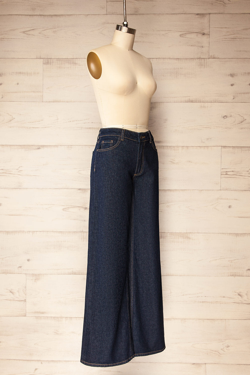 Bimthang Mid-Rise Dark Blue Denim Pants | La petite garçonne side view