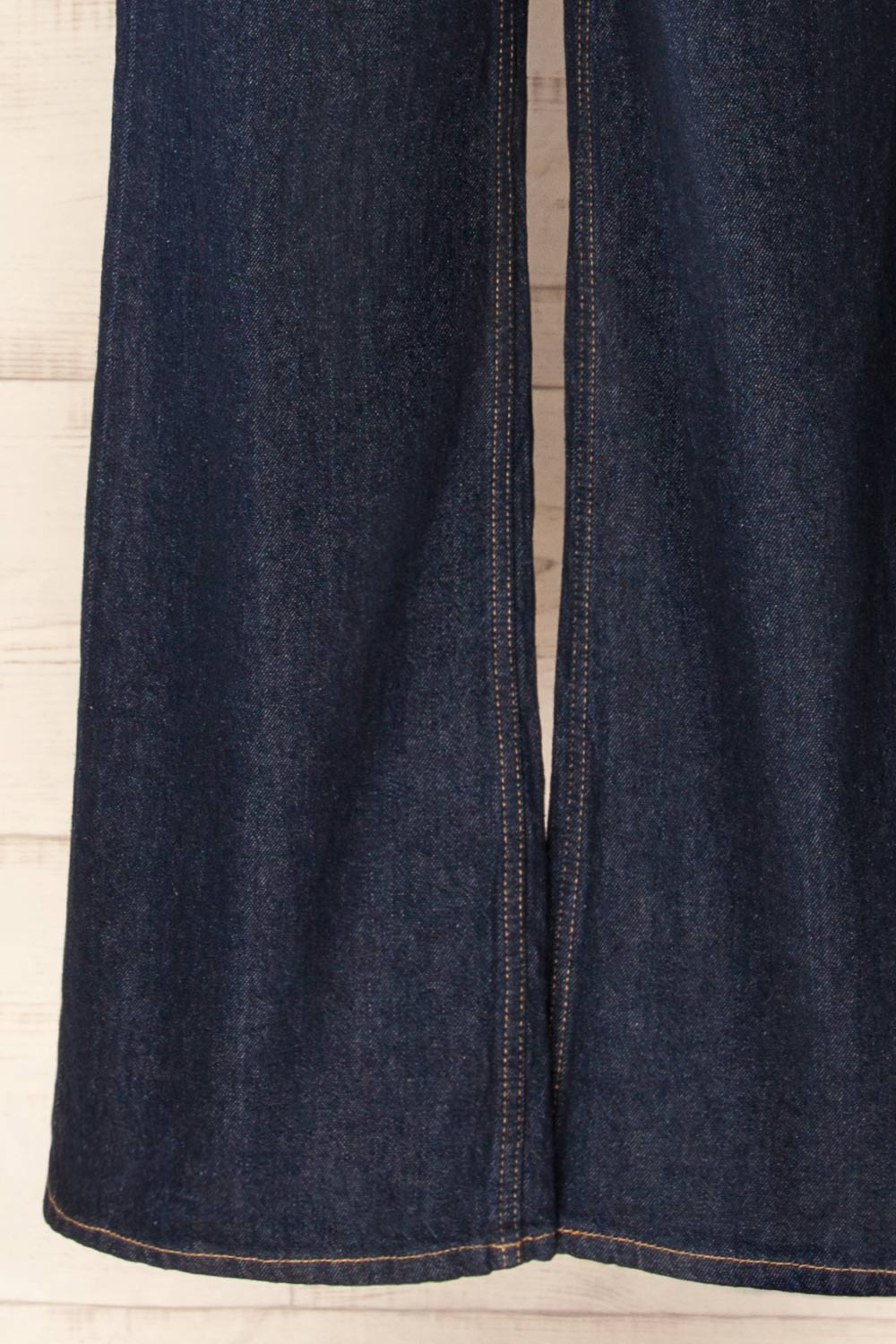 Bimthang Mid-Rise Dark Blue Denim Pants | La petite garçonne bottom