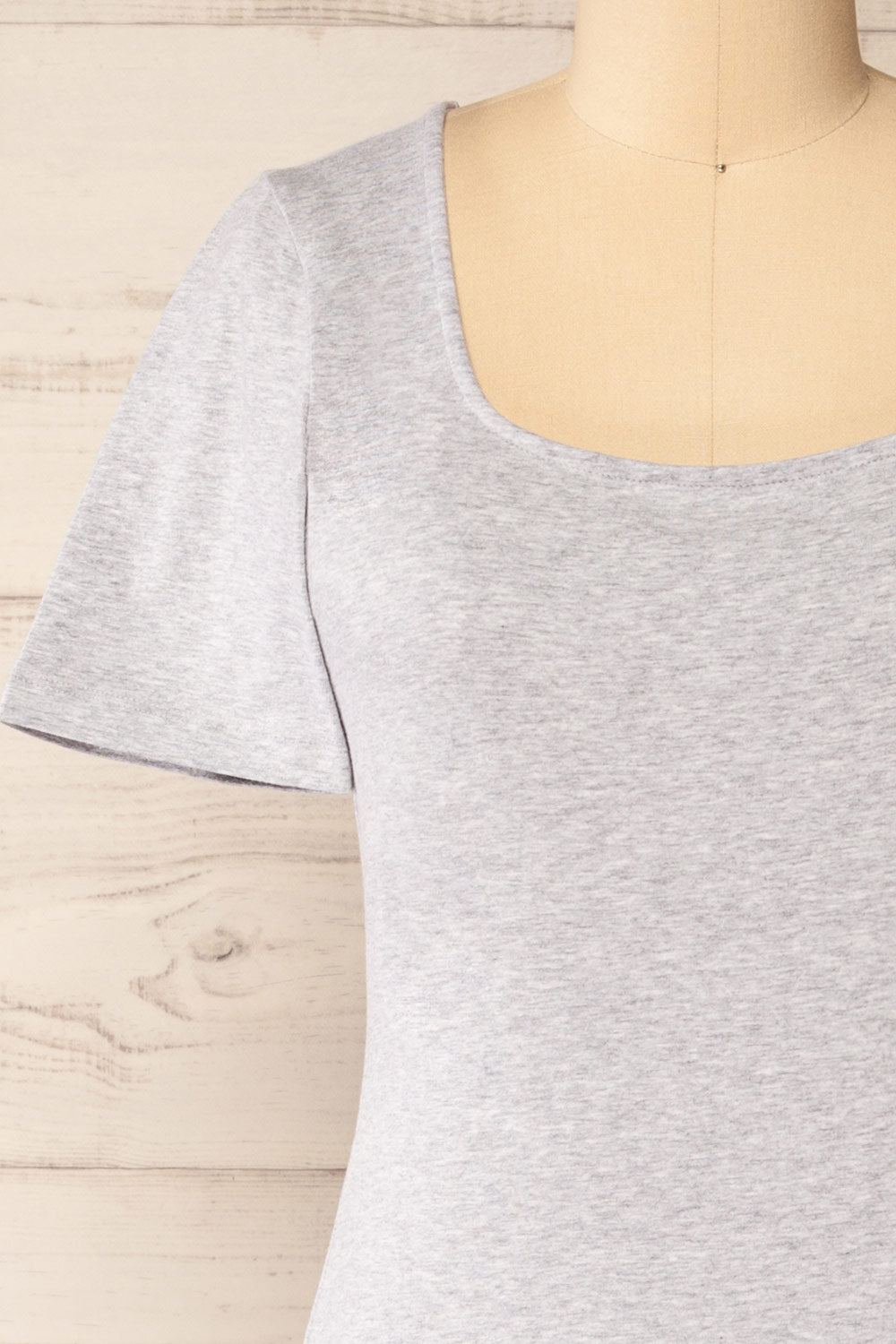 Bogota Grey Short Sleeve Midi Dress | La petite garçonne front close-up