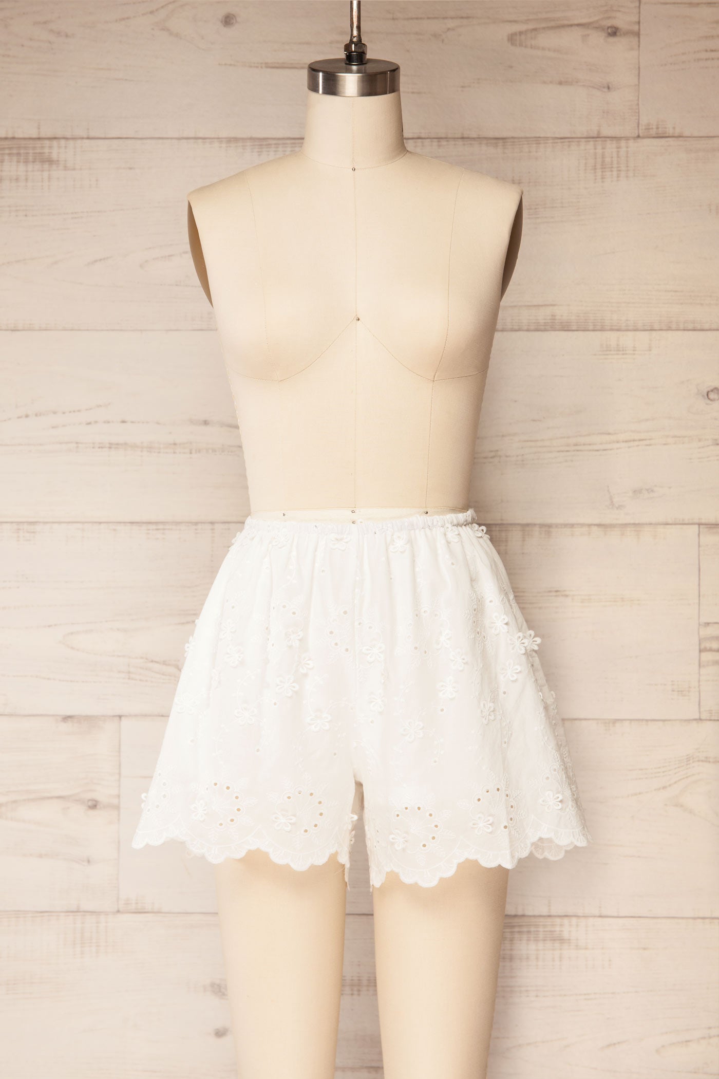 Bolzano Ivory Eyelet Shorts | Boutique 1861 front view