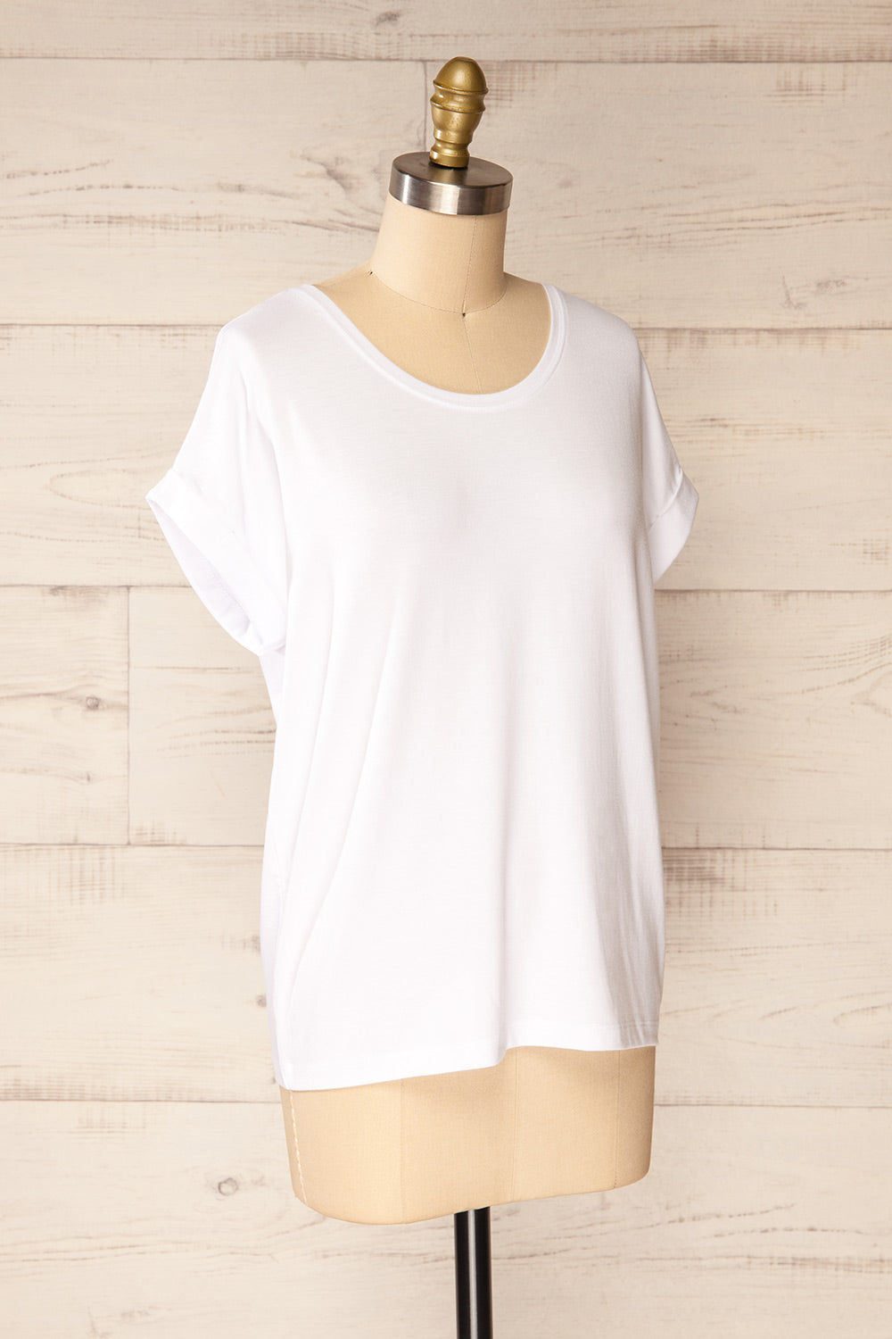 Bossugan White Round Neck T-Shirt | La petite garçonne side view