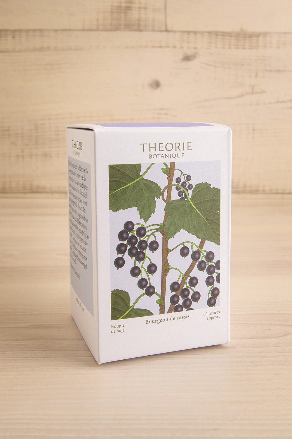 Budling of Cassis Candle by Theorie Botanique | Maison garçonne box