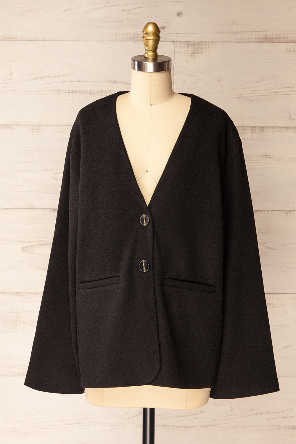 Bourke Oversized Black Button-Up Blazer | La petite garçonne front view