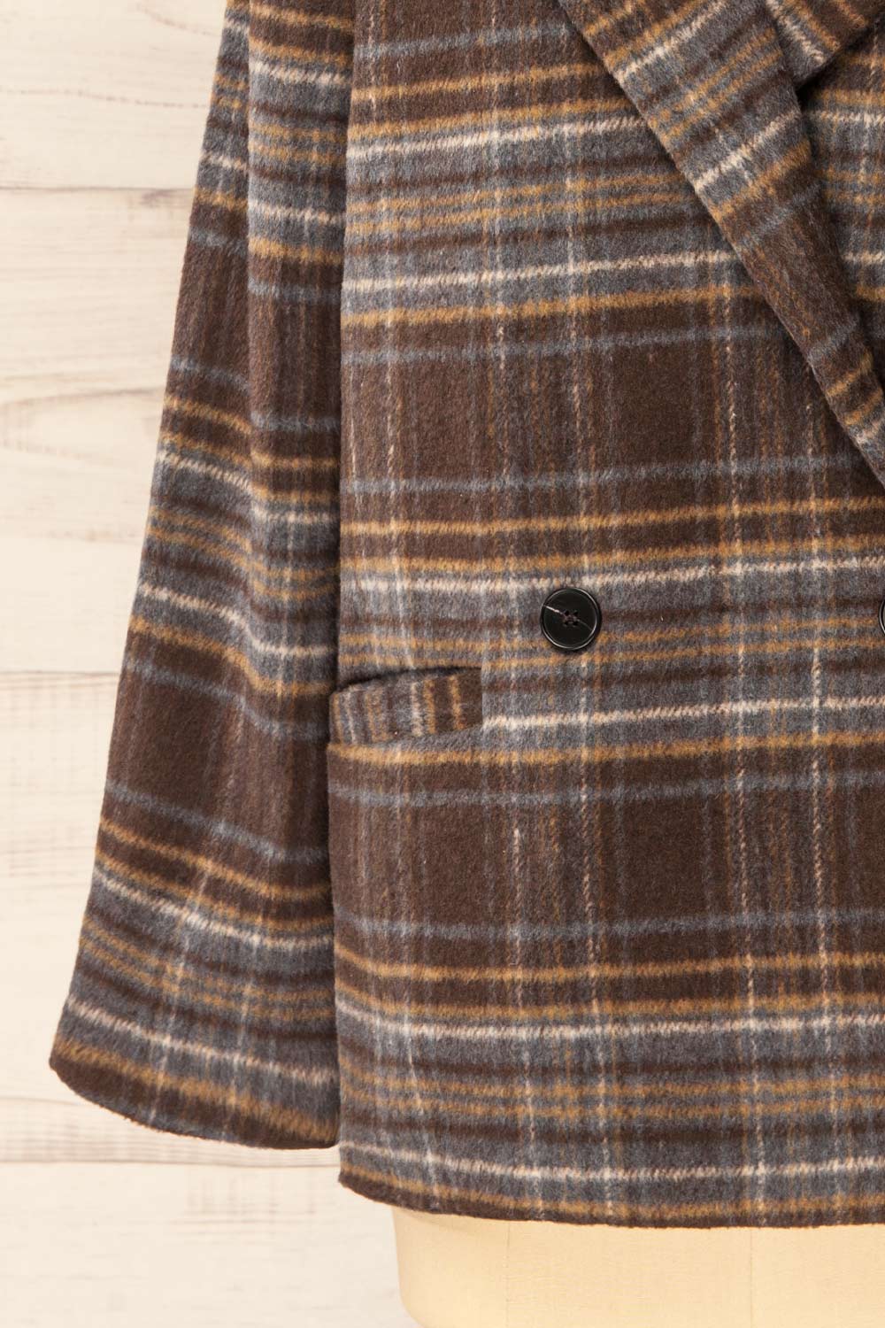 Bowen Brown Plaid Fuzzy Blazer Jacket | La petite garçonne sleeve