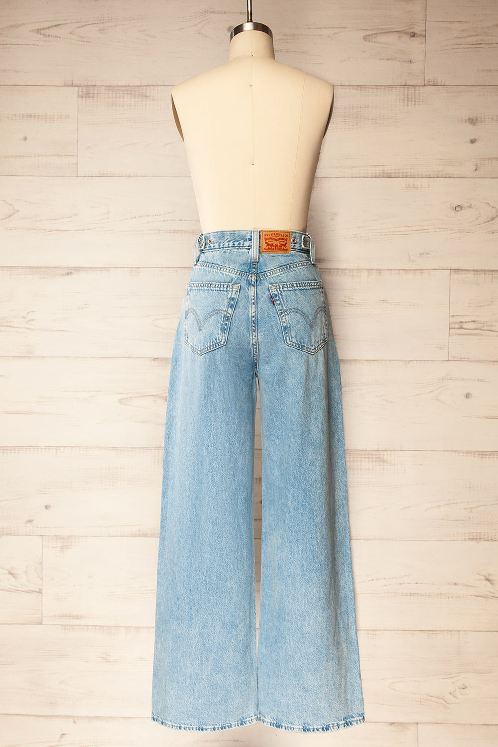 Braga Light Wash High-Waisted Baggy Jeans | La petite garçonne back view