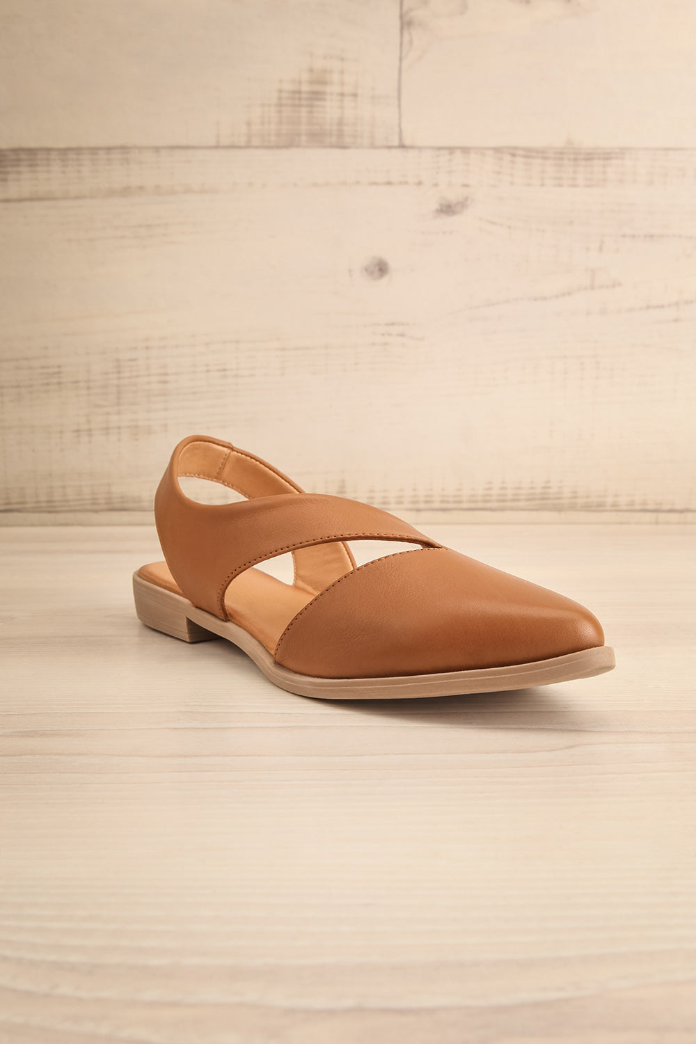 Bruca Brown Pointed Toe Asymmetrical Flats | La petite garçonne front view