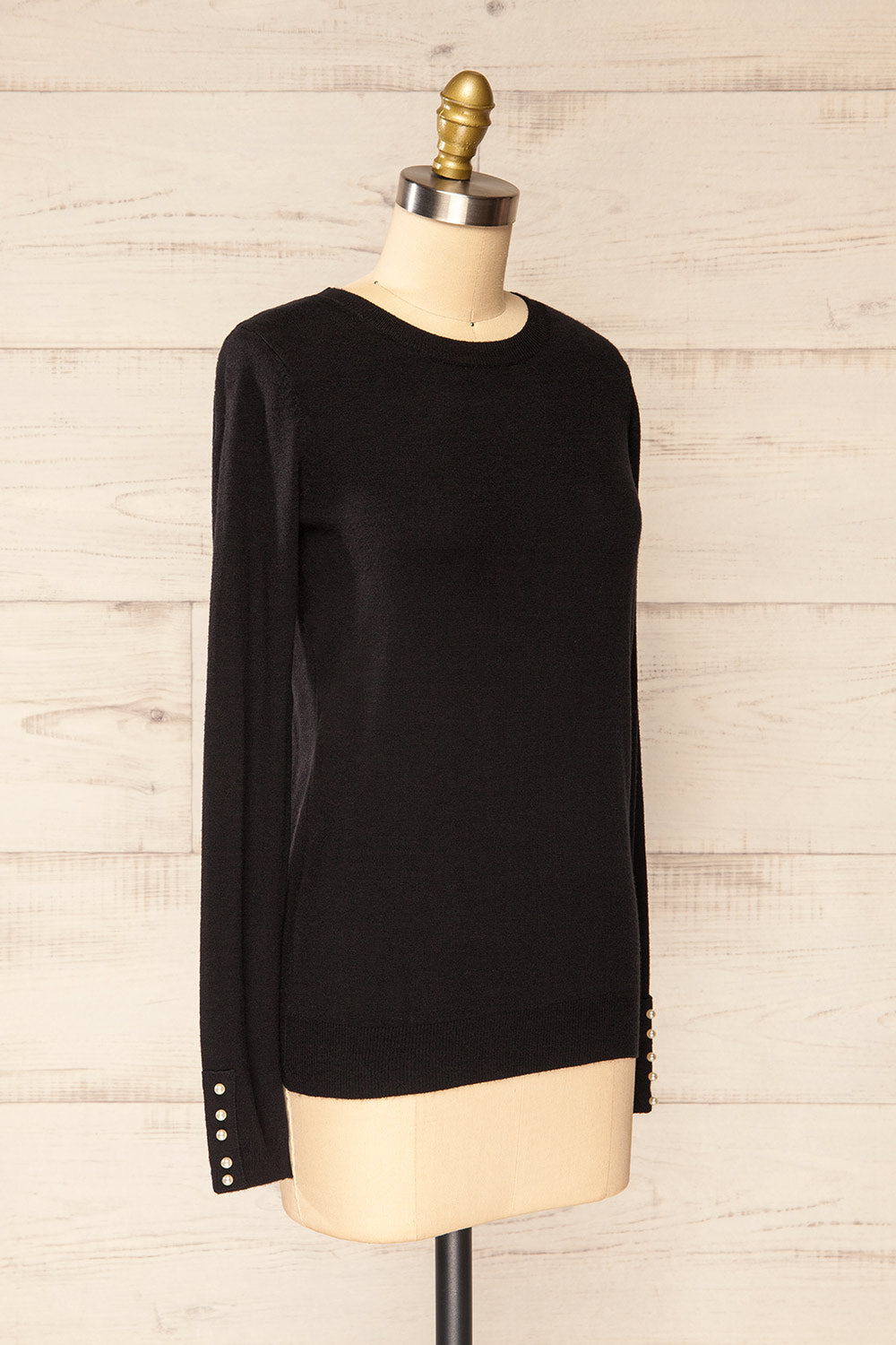 Bruxelles Black Crew Neck Shirt w/ Pearls | La petite garçonne side view