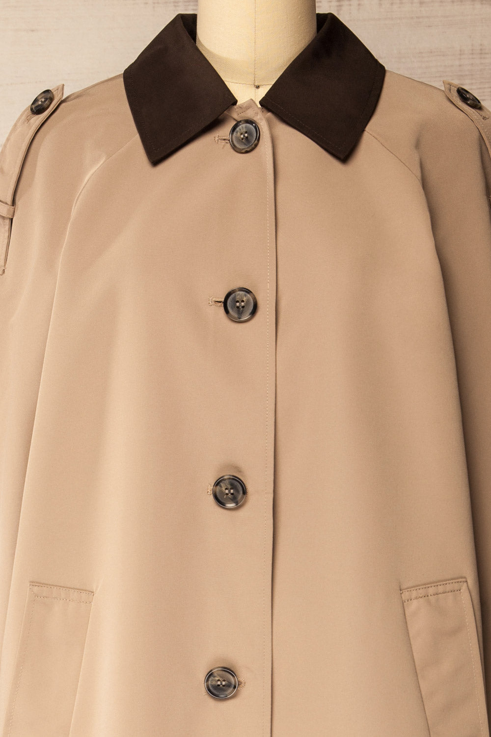 Bursa Straight Beige and Brown Coat | La petite garçonne front close-up