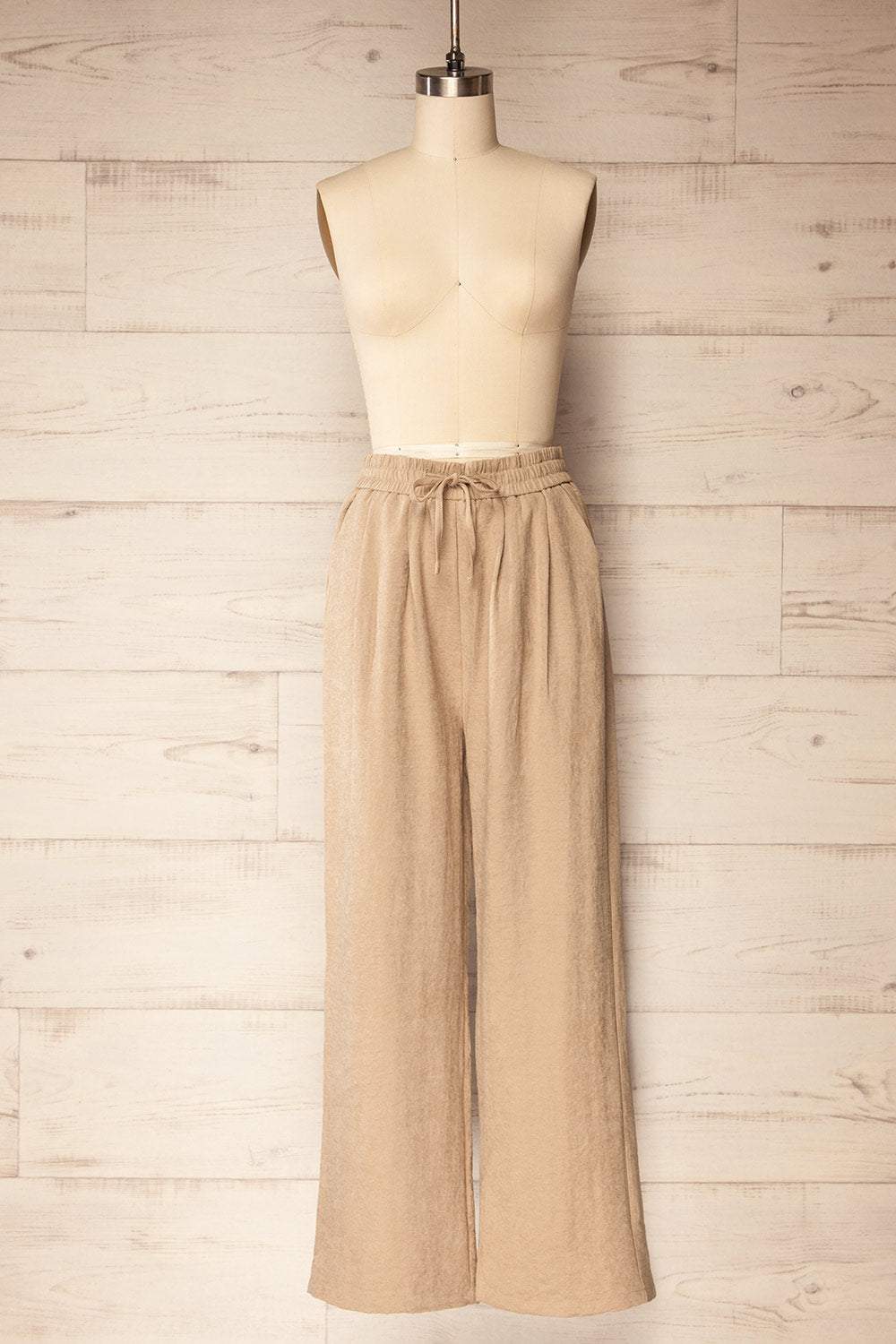 Cabot Beige Loose-Fitted Pants | La petite garçonne front view