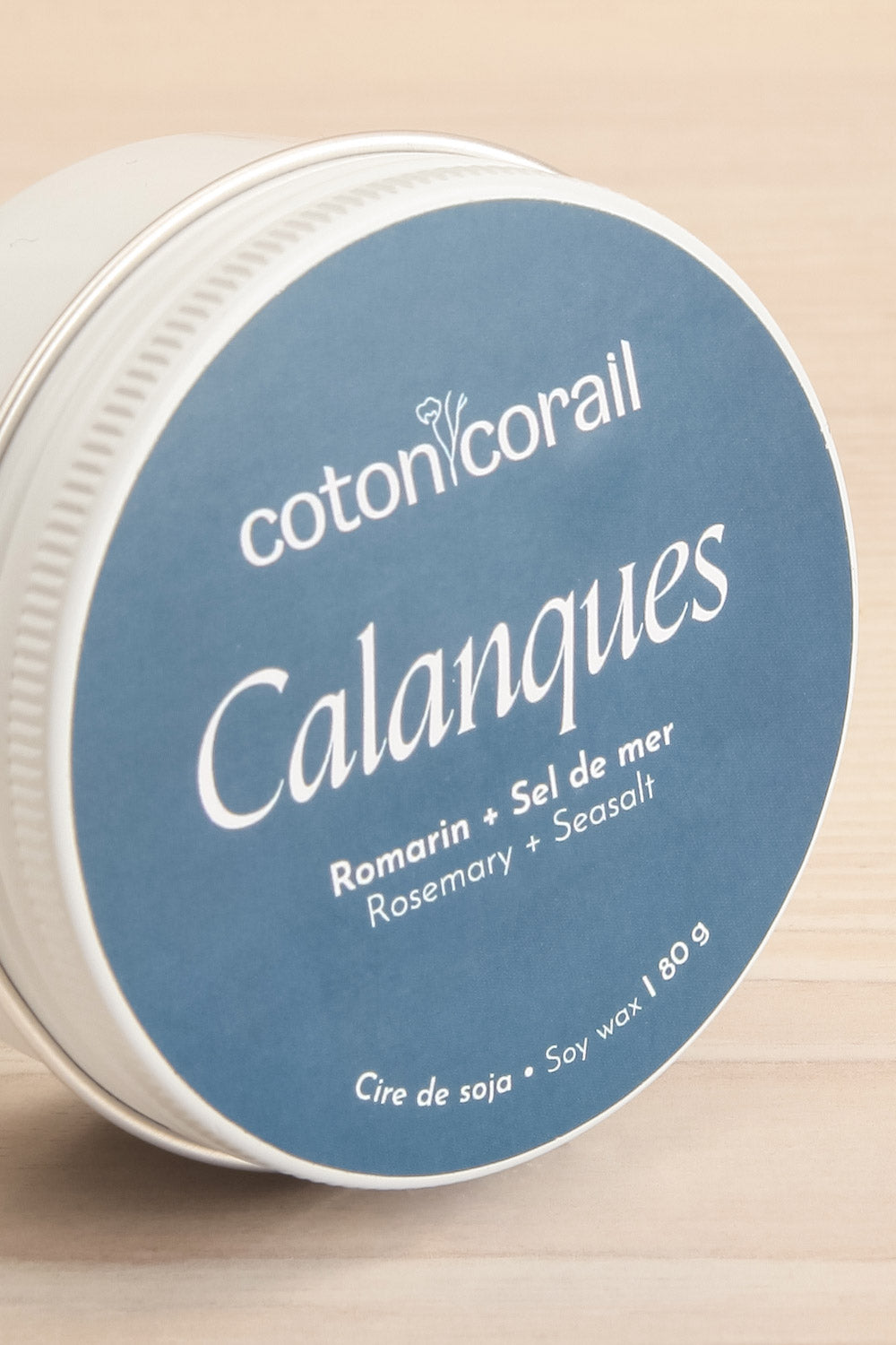 Calanques Tin Candle | Maison garçonne close-up