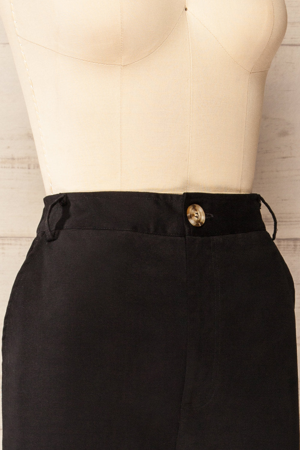 Calgary Black High-Waisted Straight Leg Pants | La petite garçonne side close-up