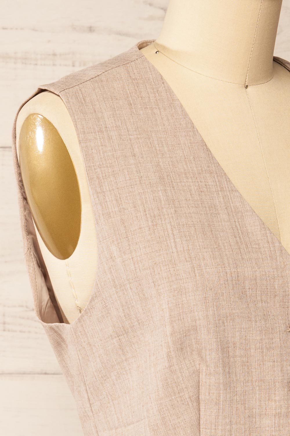 Caluire Cropped Beige Waistcoat | La petite garçonne side
