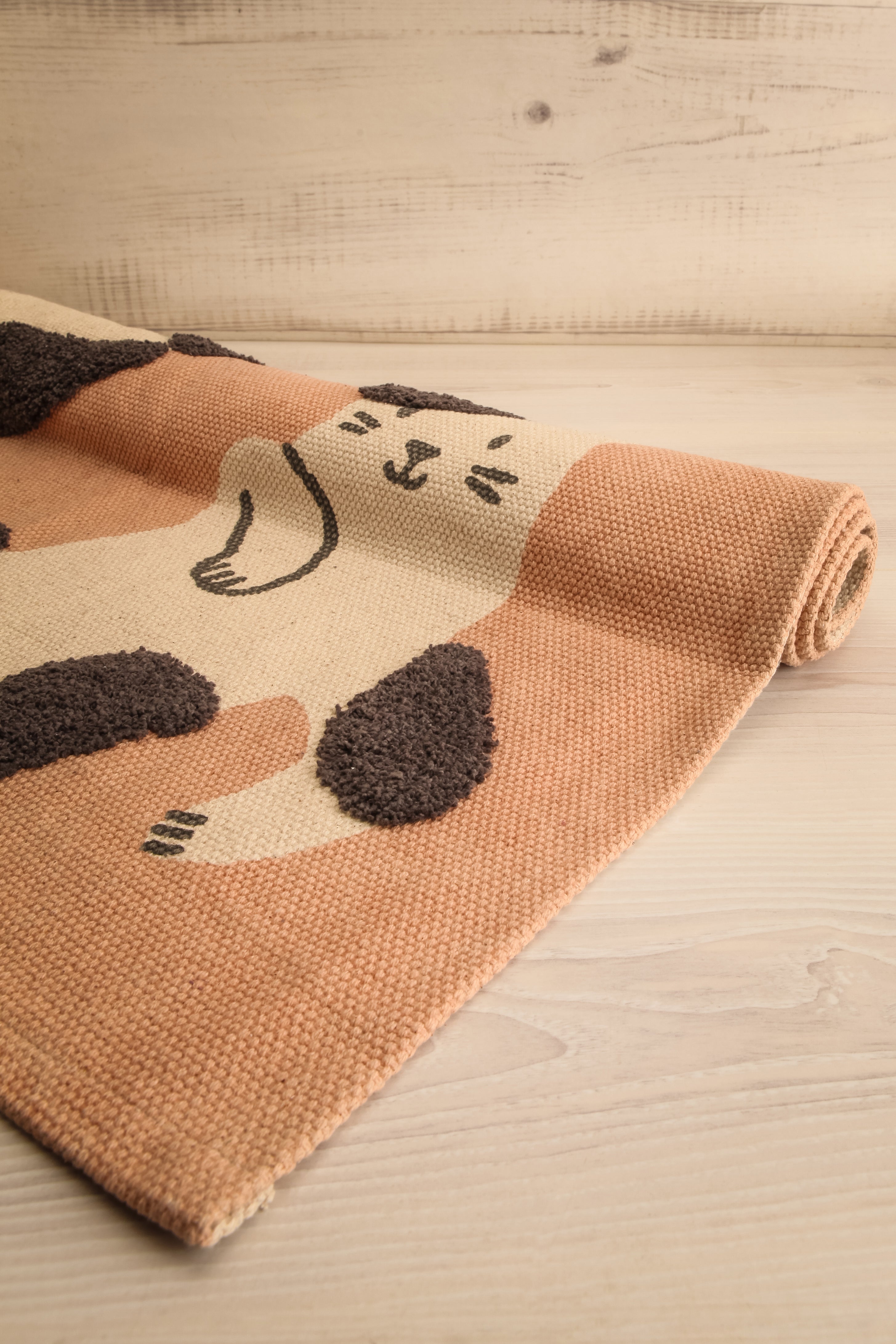 Caresse Textured Rug with Cats | Maison garçonne view