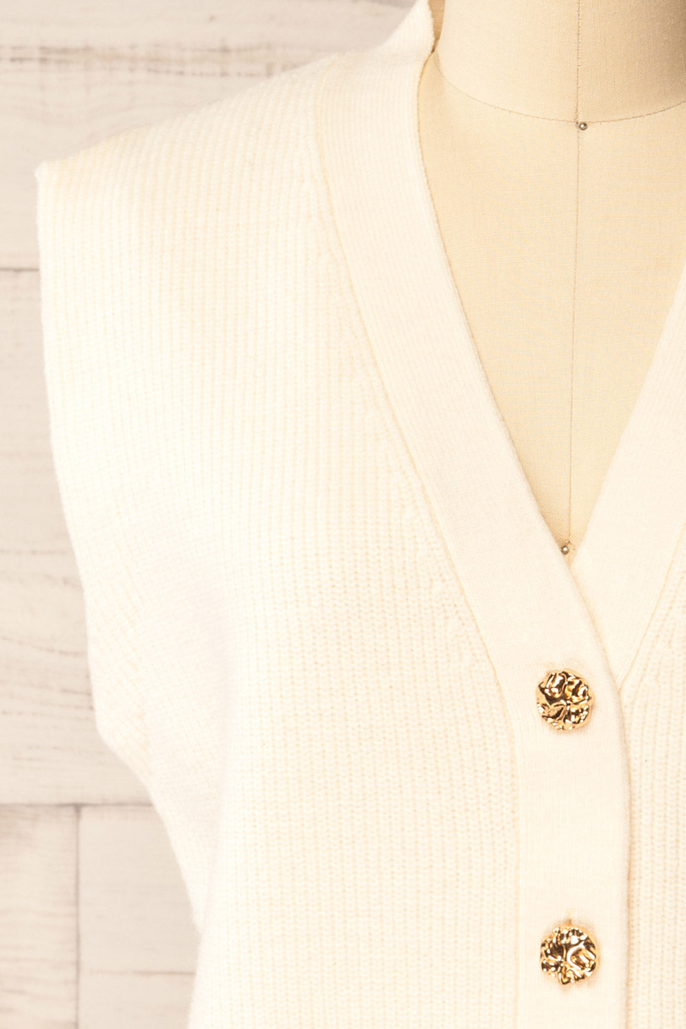 Castelo Ivory Sleeveless Knit Vest | La petite garçonne front