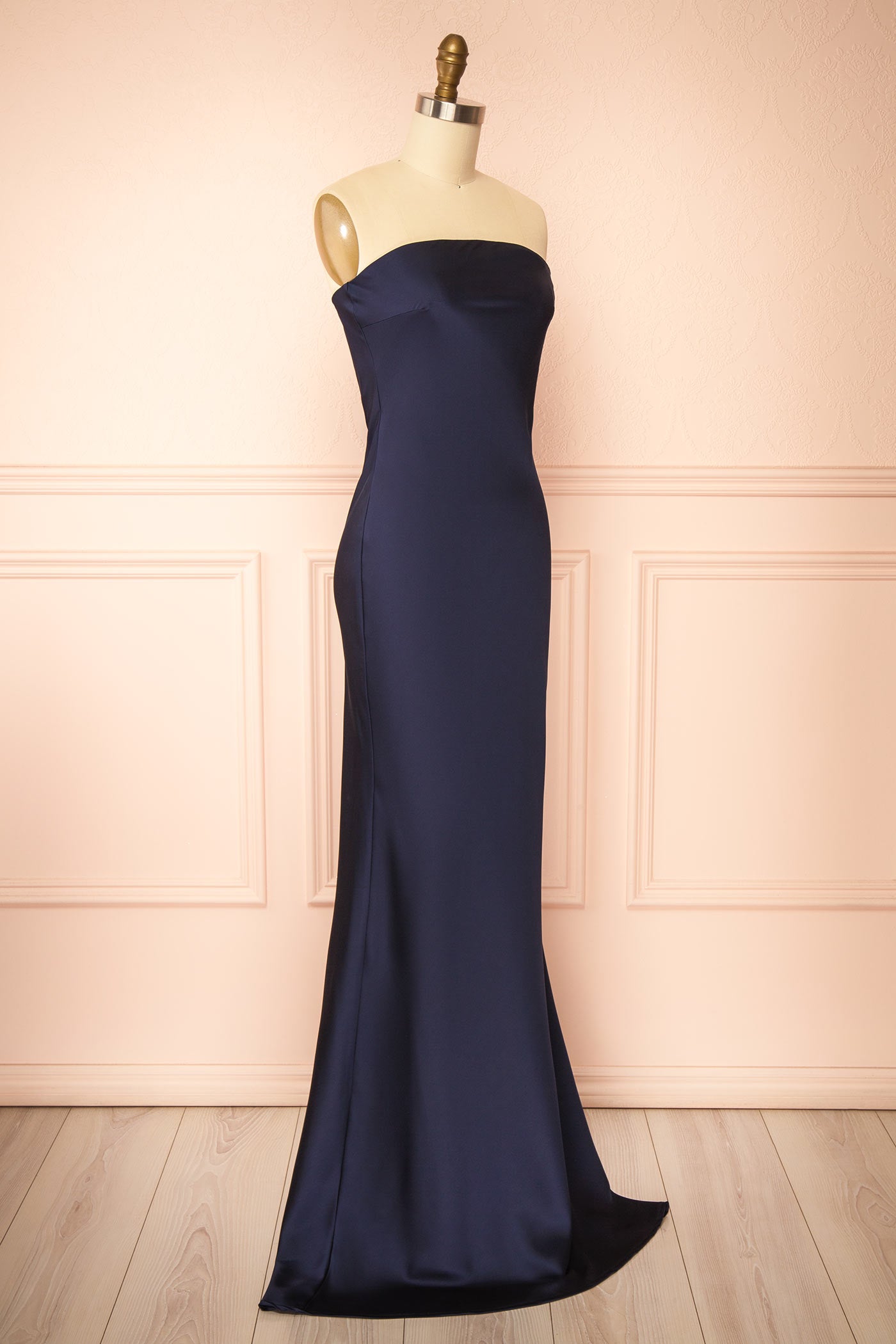 Cathleen Marine | Robe Maxi Ajustée Sans Bretelles en Satin