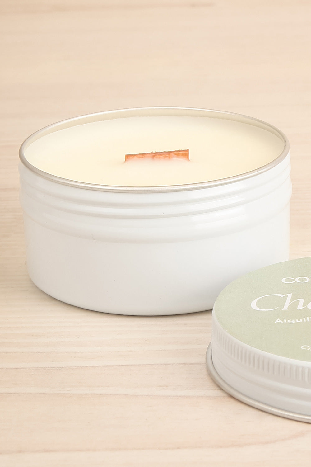 Charlevoix Tin Candle | Maison garçonne open close-up