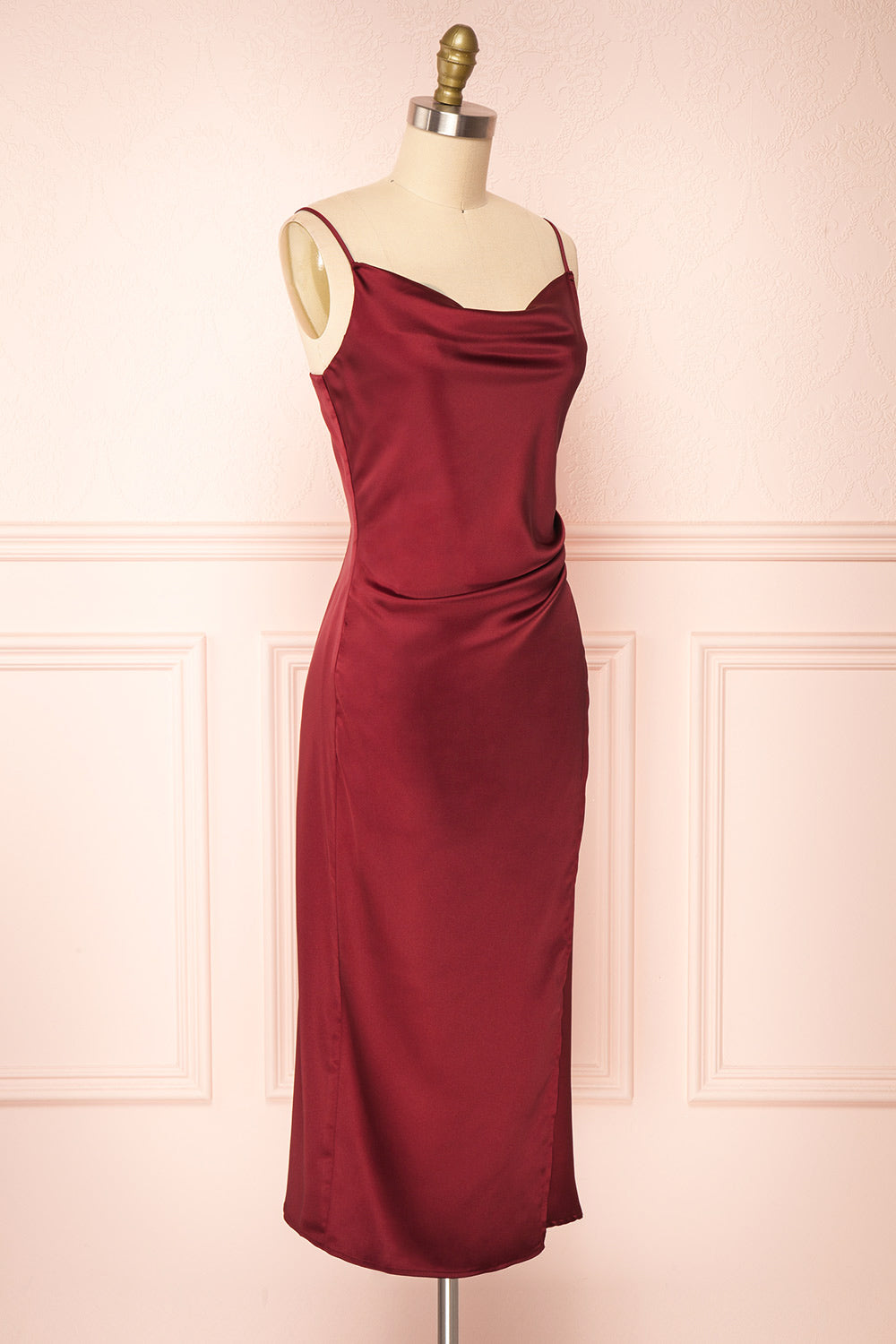Chloe Bourgogne | Robe Nuisette Midi en Satin