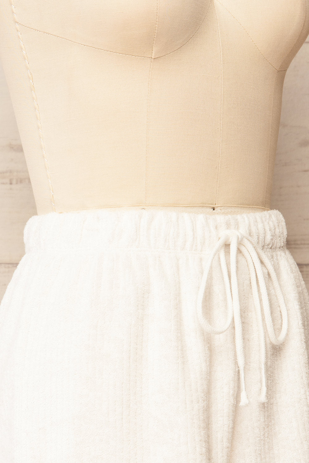 Cielo Fuzzy Ribbed Ivory Pyjama Shorts | La petite garçonne side
