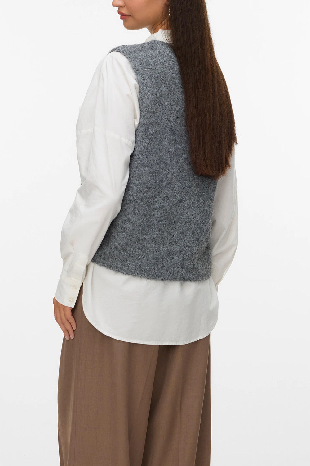 Cobar Grey Fluffy Knitted Button-Up Vest | La petite garçonne back model