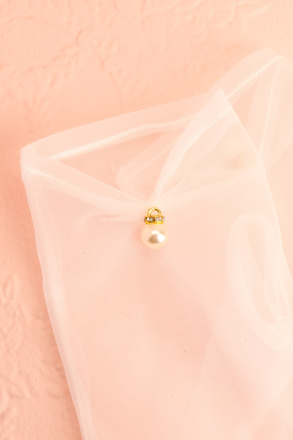 Compagne White Mesh Short Gloves with Pearls | Boudoir 1861 close-up