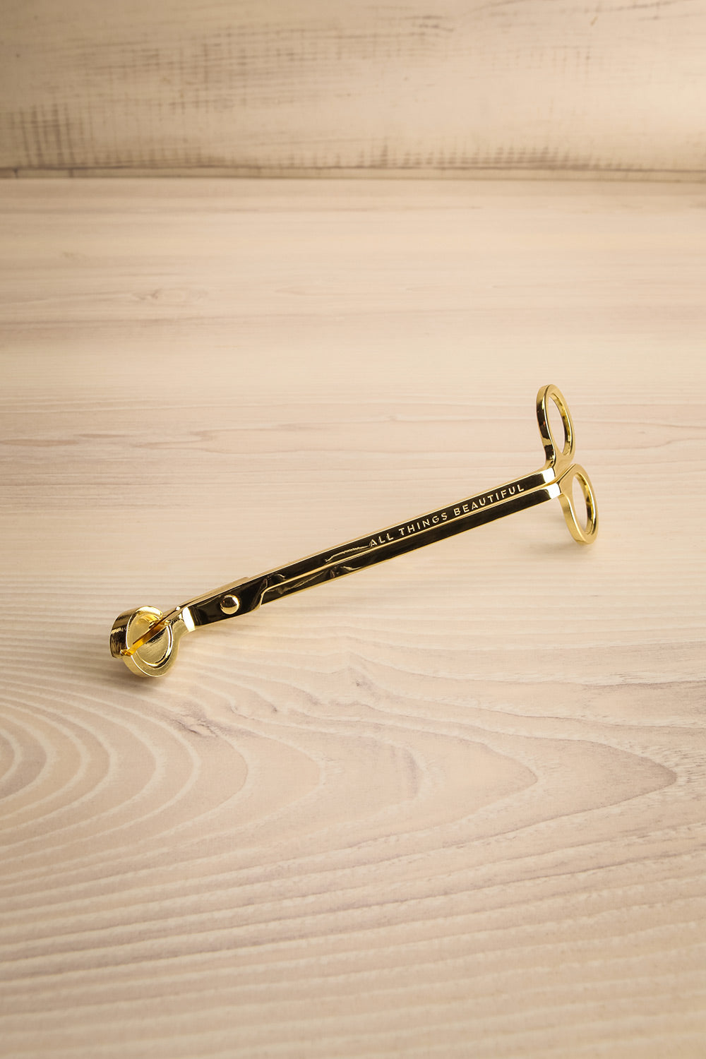 Candle Wick Trimmer Gold | Maison garçonne side view