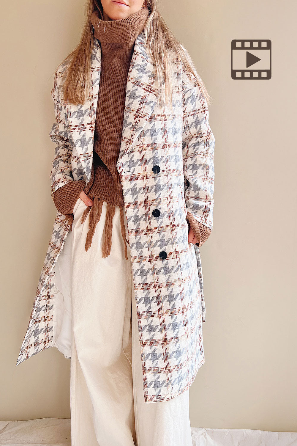 Woman wearing Conakry Long Houndstooth Coat from La petite garçonne