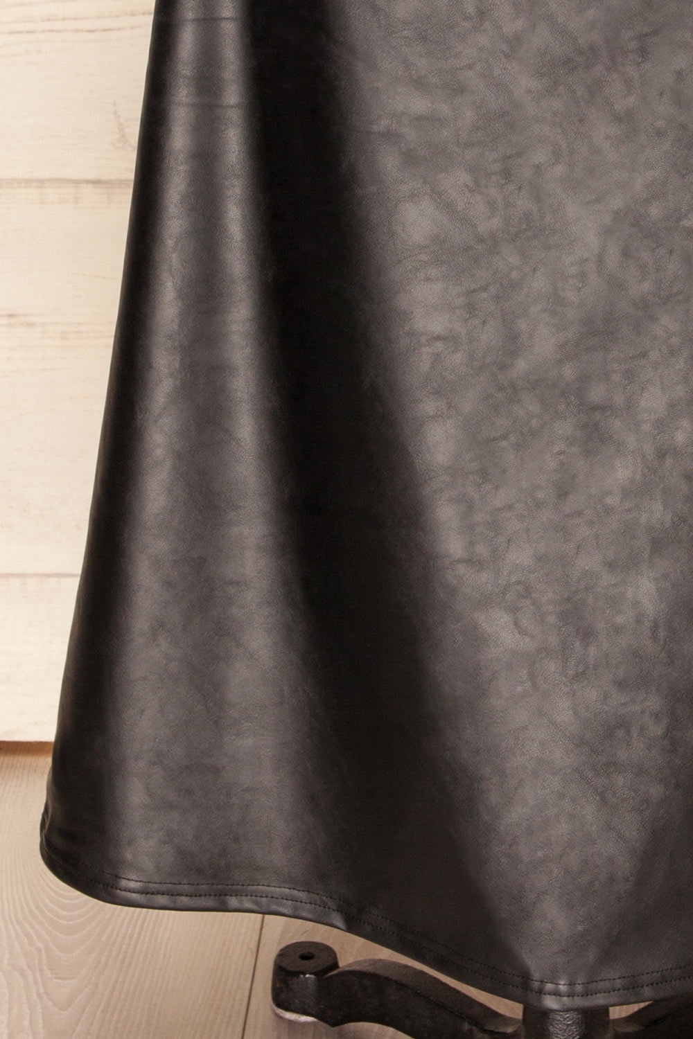 Curatone Black Faux-Leather Midi Skirt | La petite garçonne bottom