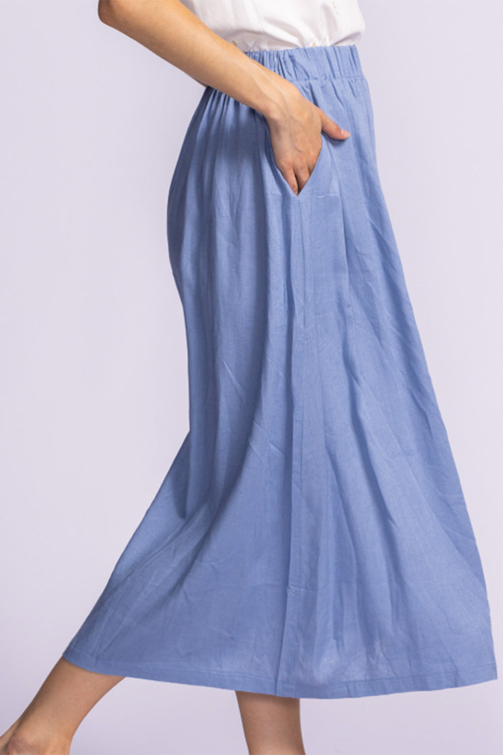 Cyriel Blue Linen Midi Skirt with Pockets | La petite garçonne side model