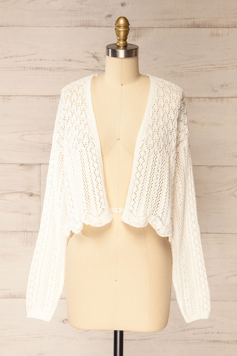 Dalian Crochet Ivory Cardigan | La petite garçonne front view