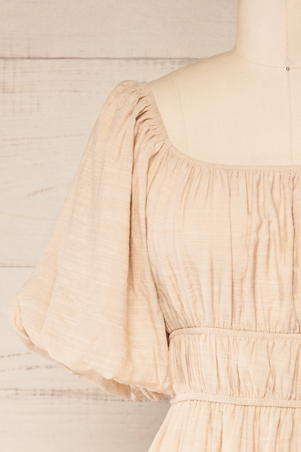 Damascus Beige Short Romper w/ Puffy Sleeves | La petite garçonne front close-up