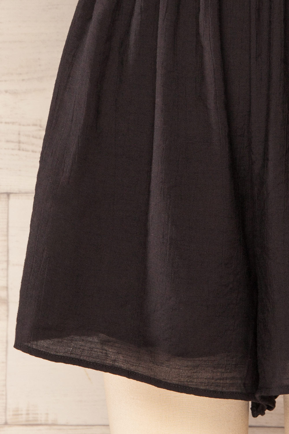 Damascus Black Short Romper w/ Puffy Sleeves | La petite garçonne bottom