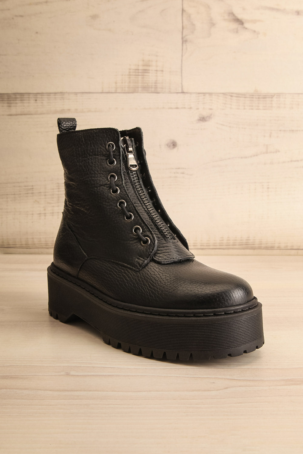 Darre Black Leather Platform Boots | La petite garçonne angle view