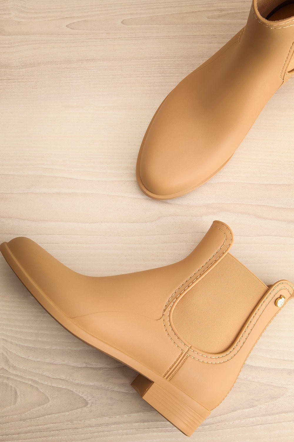 Dartford Beige Chelsea Rain Boots | La petite garçonne flat view