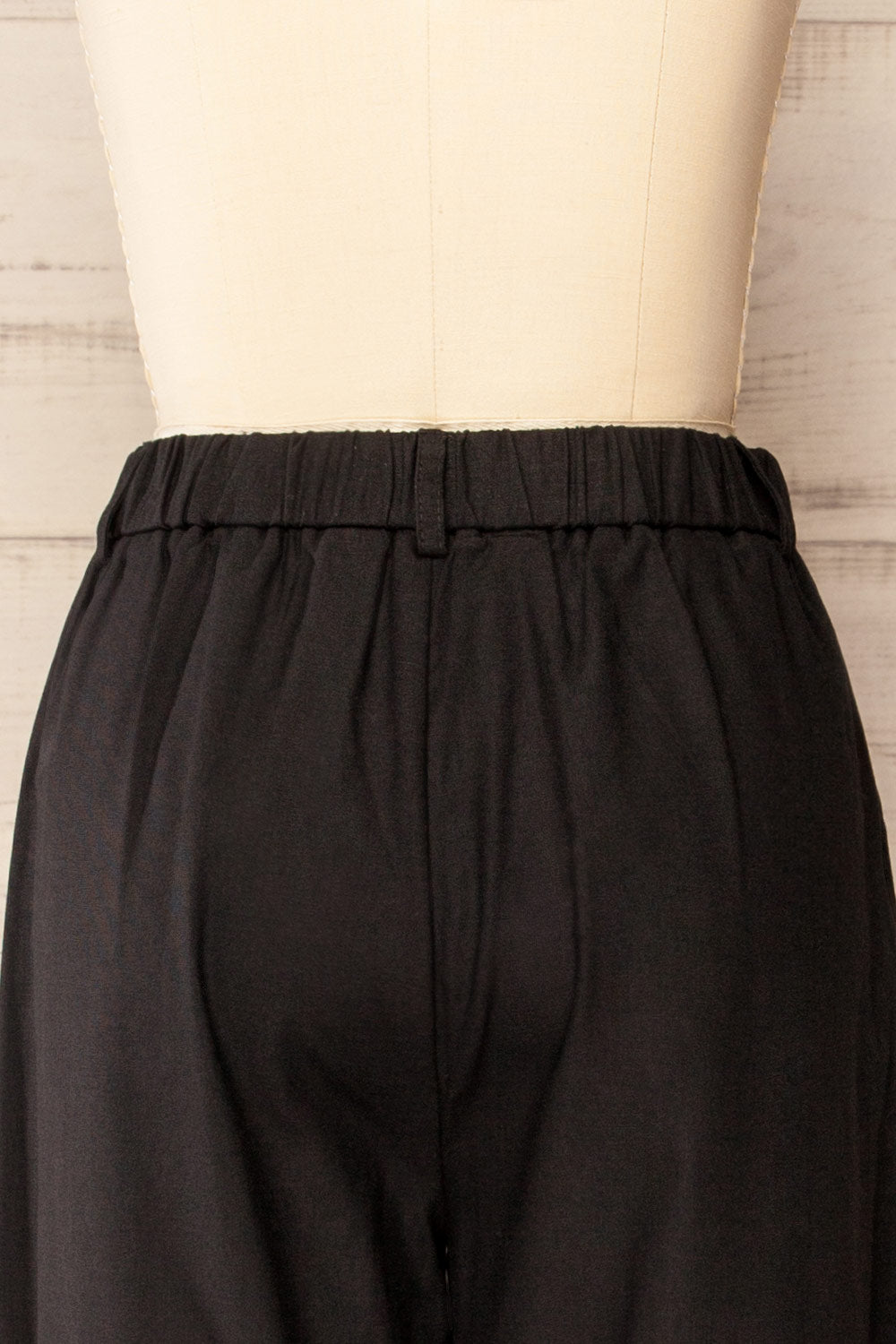 Delaney Black High-Waisted Linen Pants | La petite garçonne back