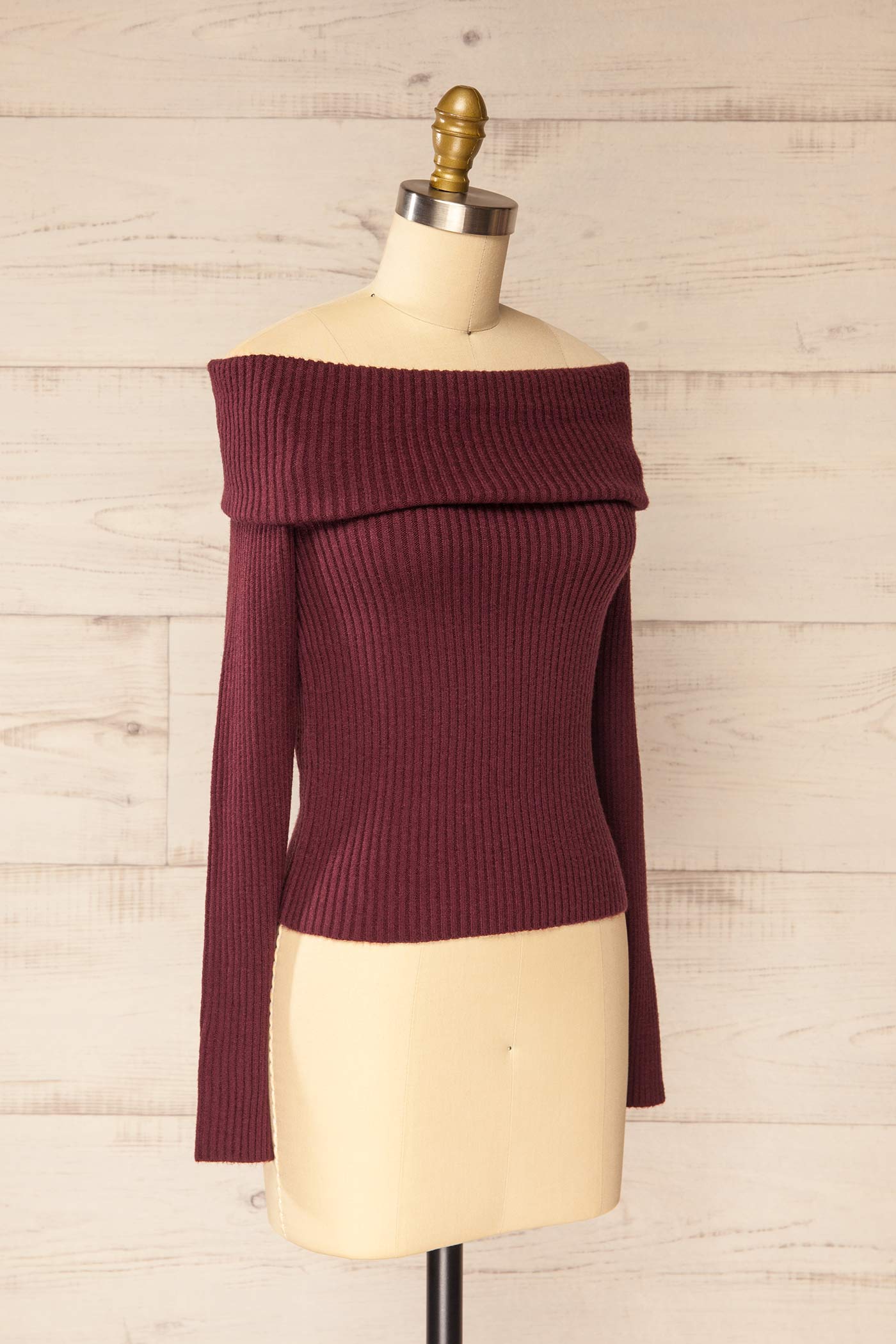 Delhi Burgundy Off-the-Shoulder Ribbed Knit Sweater | La petite garçonne side