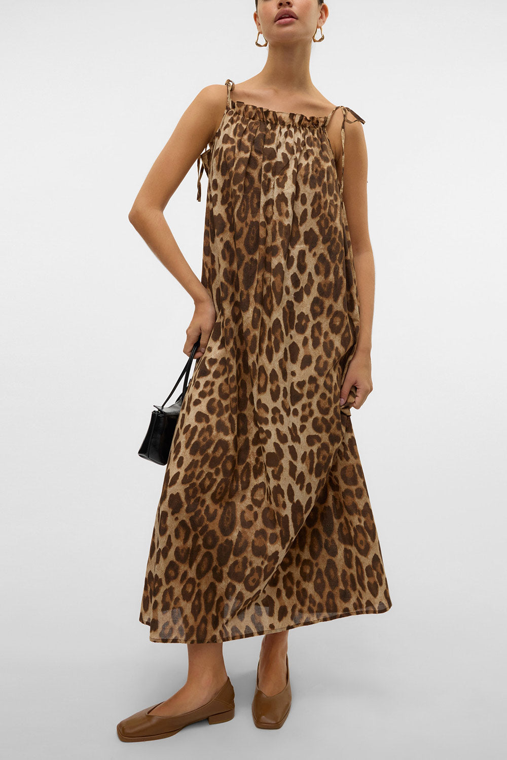 Denizli Leopard Print Oversized Midi Dress | La petite garçonne front model