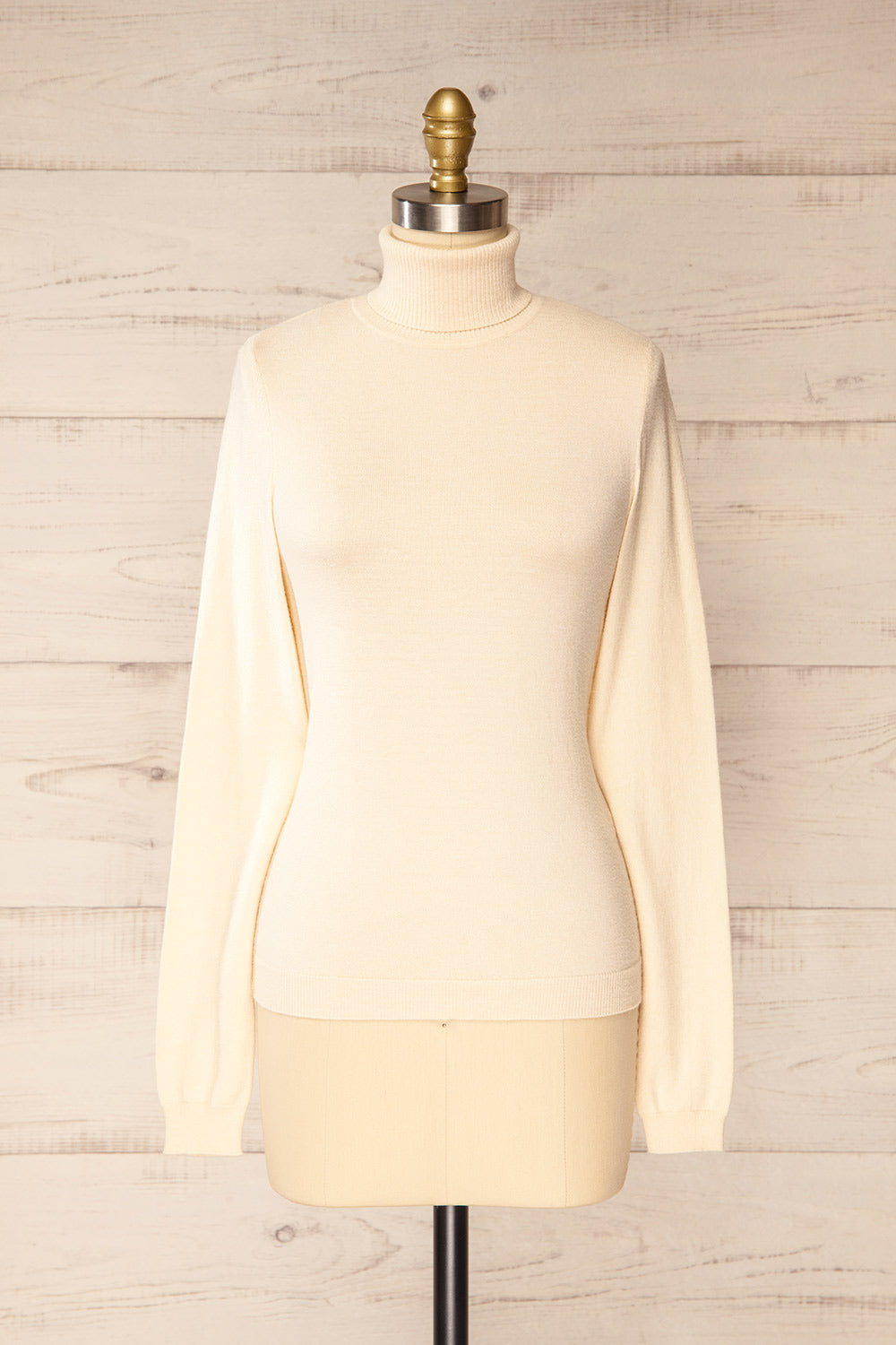 Derby Ivory Knit Turtleneck w/ Long Sleeves | La petite garçonne front view