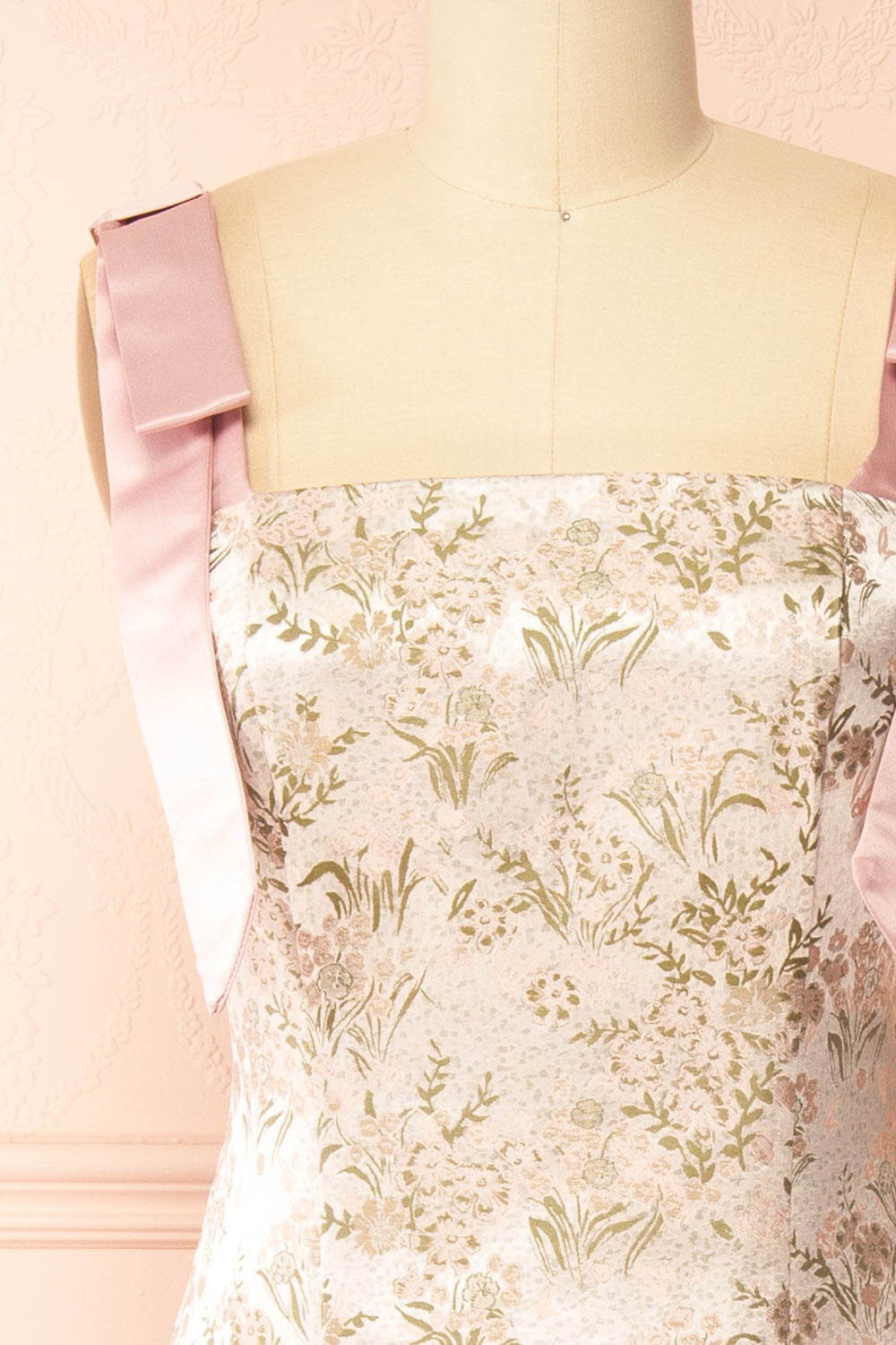 Dianne | Robe Midi Jacquard avec des Bretelles Roses