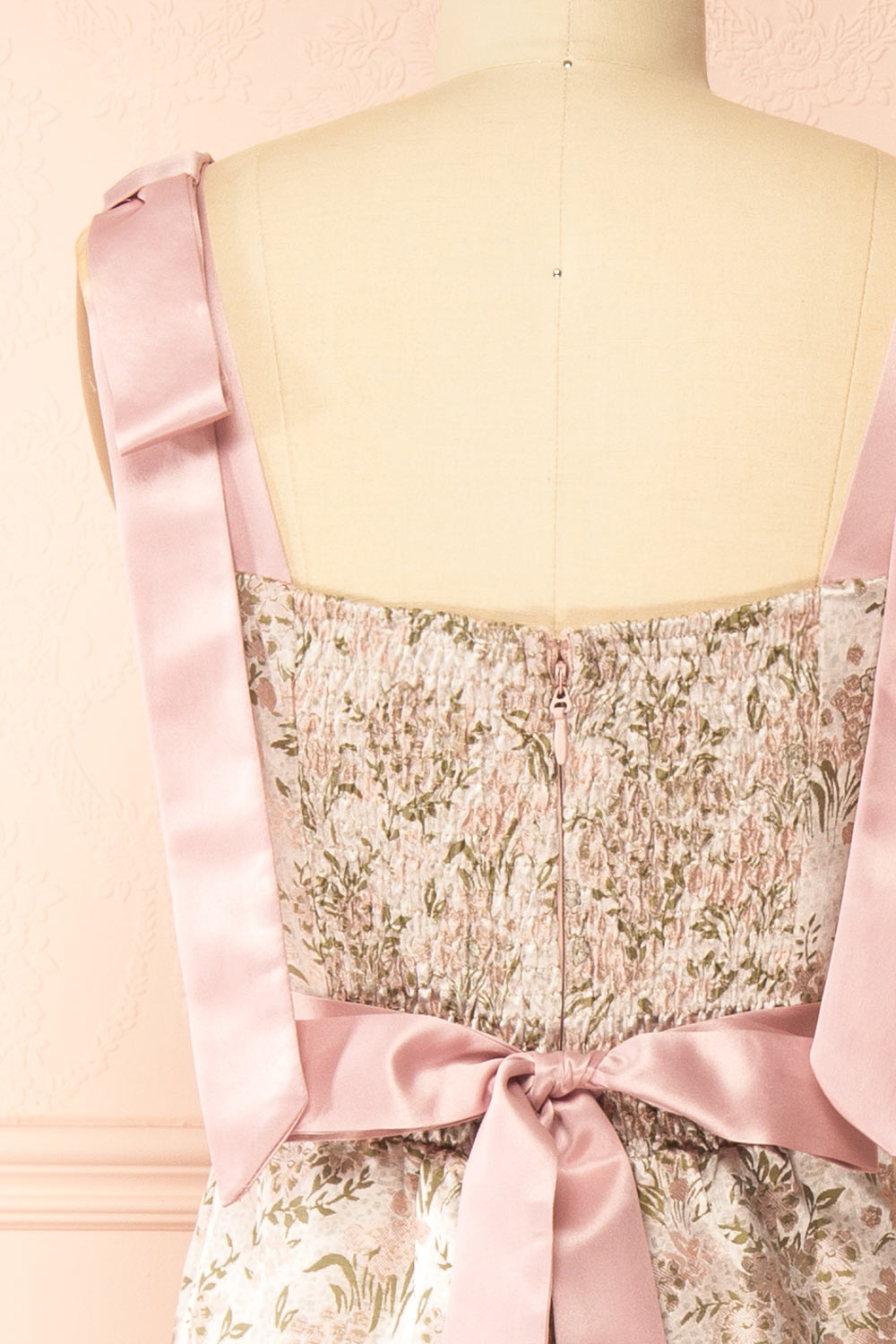 Dianne | Robe Midi Jacquard avec des Bretelles Roses