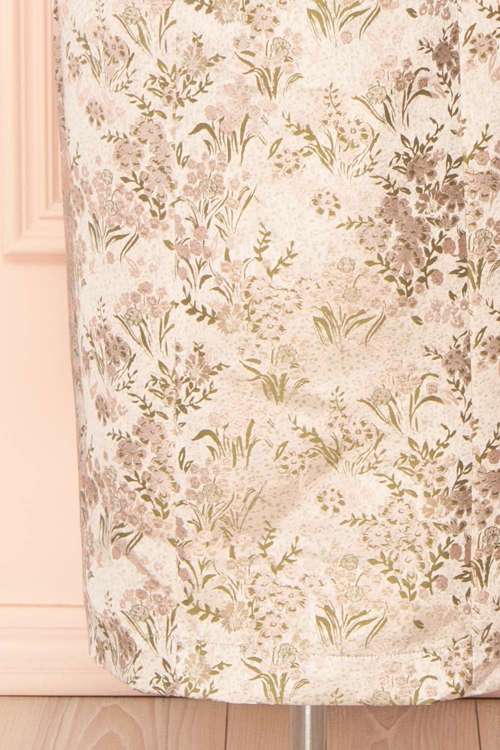 Dianne | Robe Midi Jacquard avec des Bretelles Roses