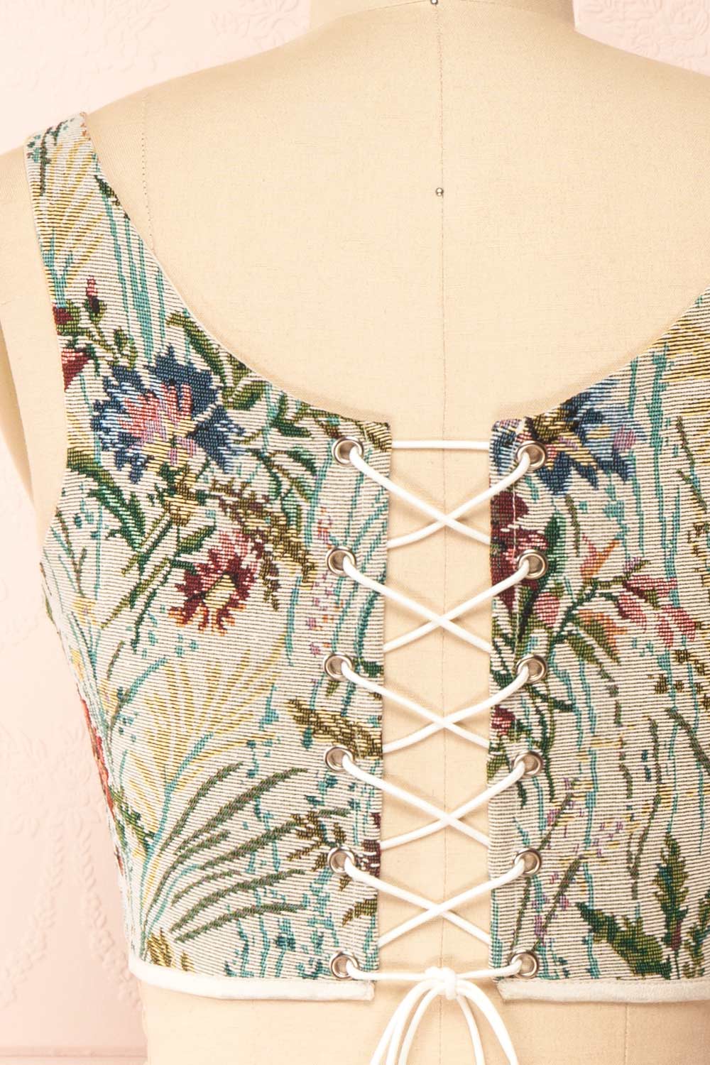 DRUSILLA back close-up