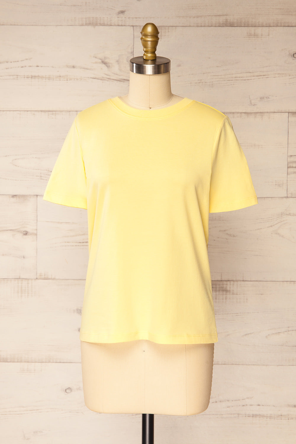 Dumka Yellow Cotton T-Shirt with Short Sleeves | La petite garçonne front view