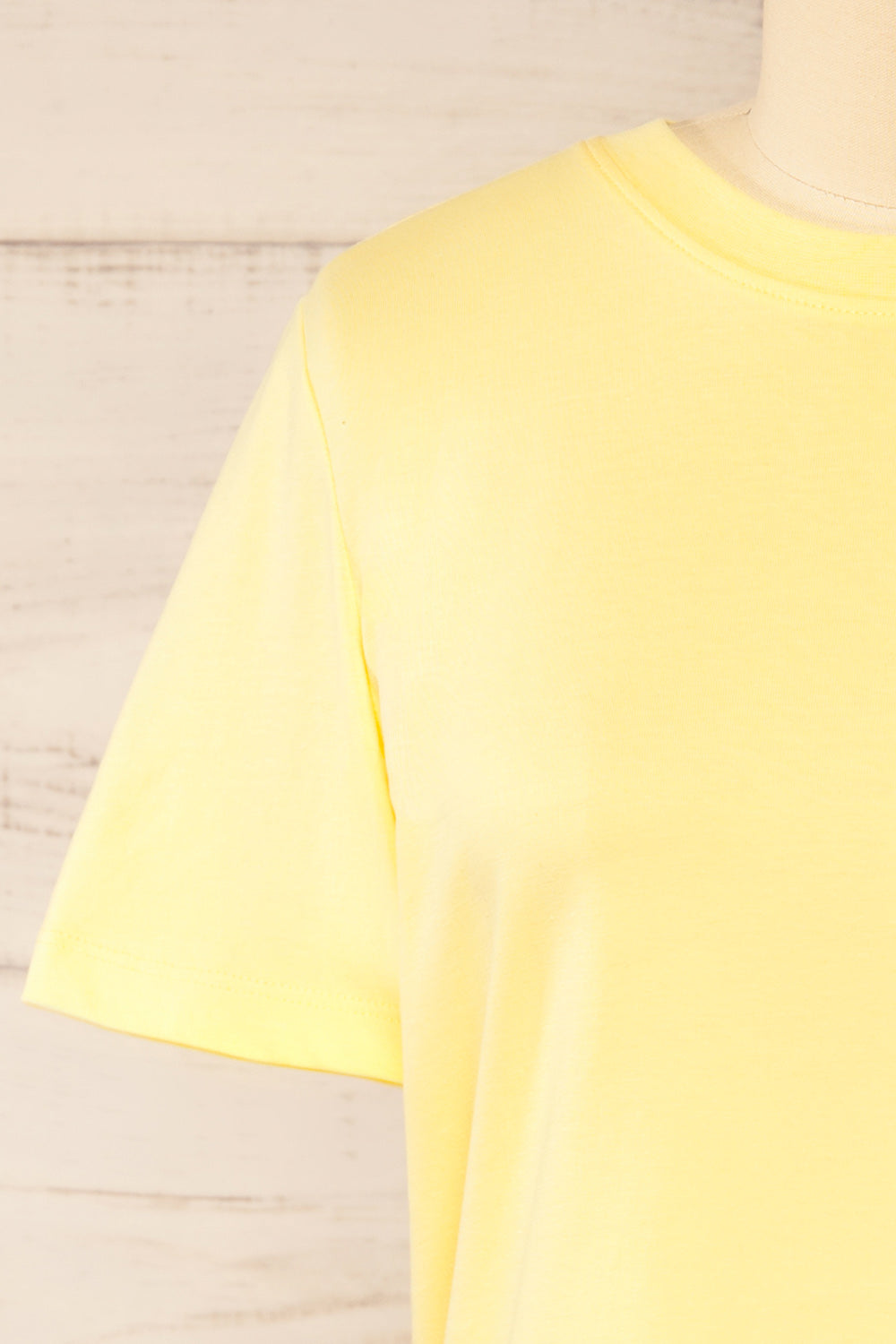 Dumka Yellow Cotton T-Shirt with Short Sleeves | La petite garçonne front