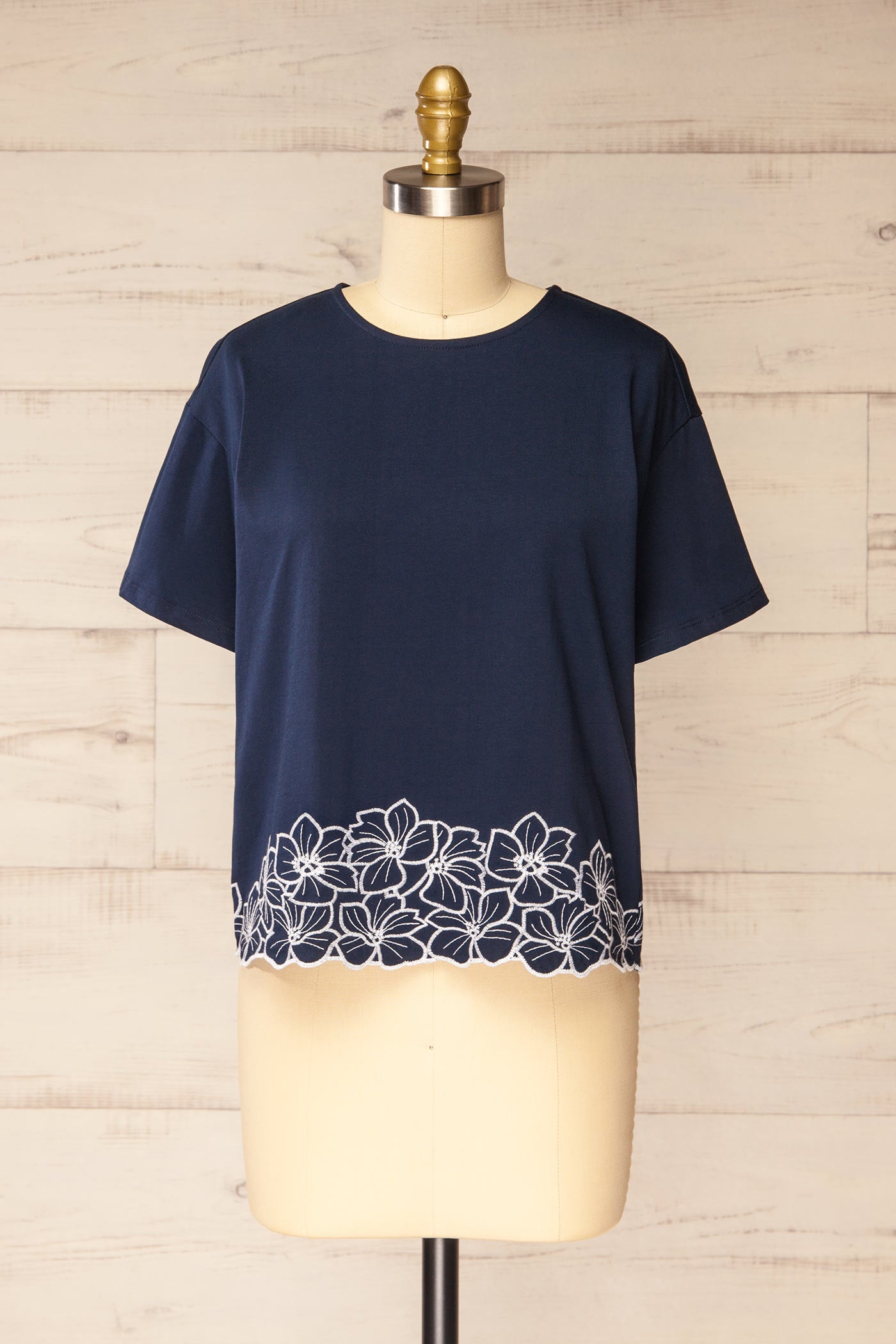 Dwarka Navy Cropped T-Shirt with Floral Embroidery | La petite garçonne front